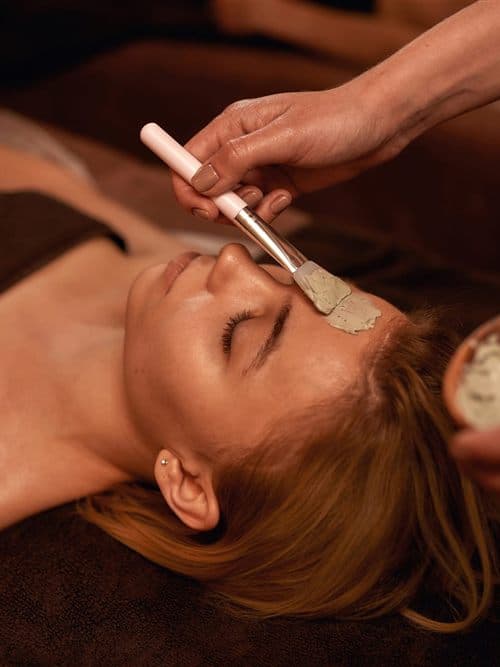Tratamiento facial en Carfel, centro de estética en Vigo